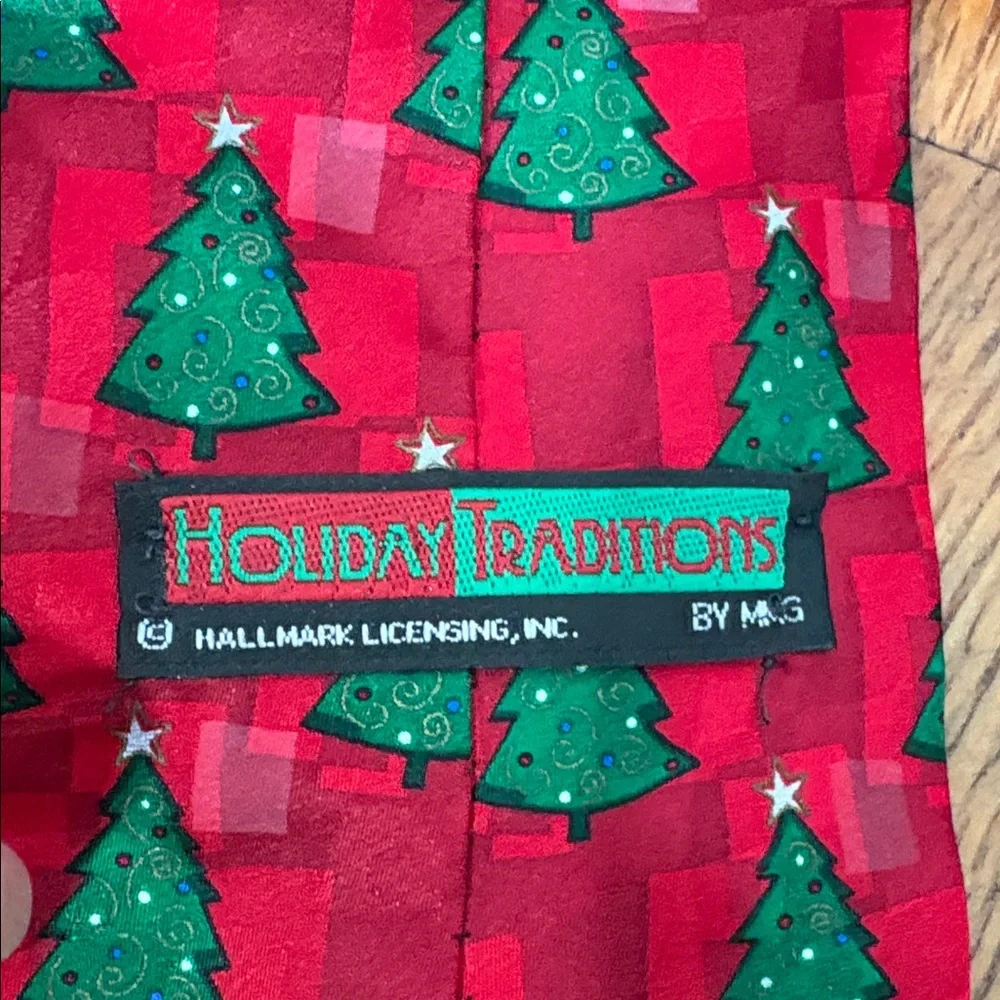 Holiday Traditions Hallmark 100% Silk‎ Christmas Tree Tie Men's Necktie